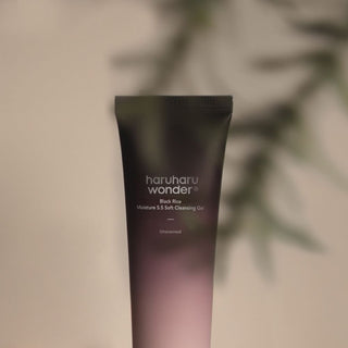 Haruharu Wonder Black Rice Moisture 5.5 Soft Cleansing Gel